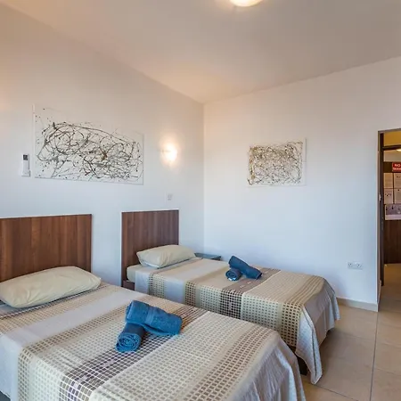 Seashells Apartments With Terrace, Just Off The Seafront In Bugibba - By Getawaysmalta St. Paul's Bay Exterior photo