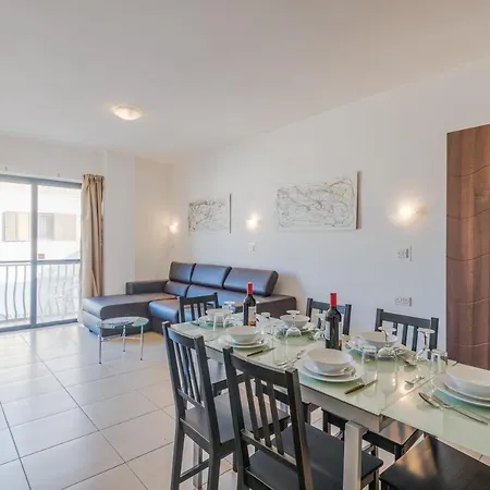 Seashells Apartments With Terrace, Just Off The Seafront In Bugibba - By Getawaysmalta St. Paul's Bay Exterior photo